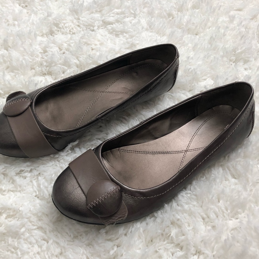 Brown/copper color slip ons